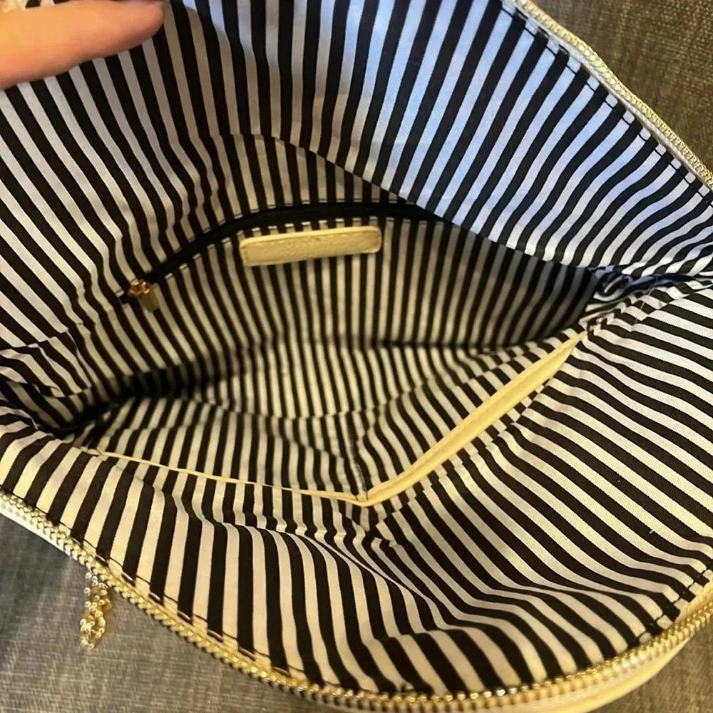 #003 Zipper Crossbody Bag - Picture 6 of 6